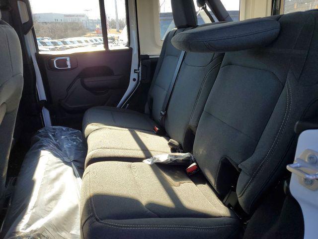 new 2025 Jeep Wrangler car, priced at $39,995