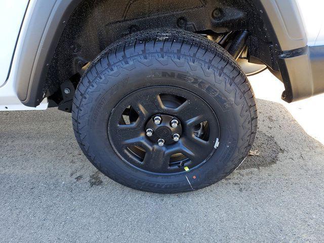 new 2025 Jeep Wrangler car, priced at $39,995