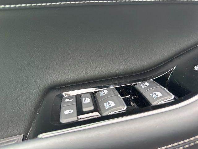 used 2023 Jeep Grand Cherokee car, priced at $43,295