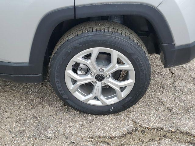 new 2025 Jeep Compass car, priced at $27,995
