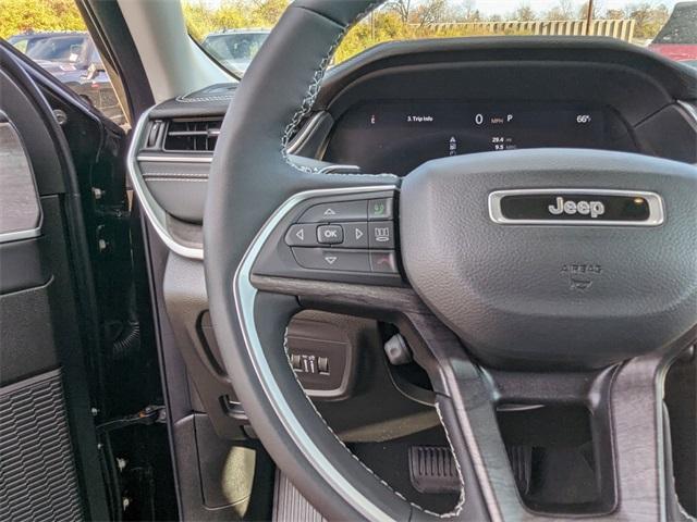 new 2024 Jeep Grand Cherokee car, priced at $43,995