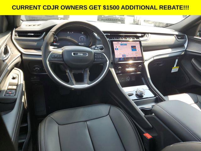 new 2025 Jeep Grand Cherokee car, priced at $41,495