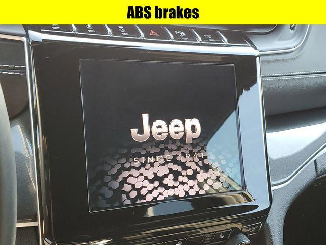 used 2022 Jeep Grand Cherokee car, priced at $30,877