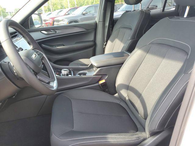 new 2025 Jeep Grand Cherokee L car, priced at $36,995