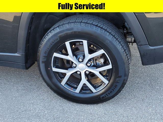 used 2023 Jeep Grand Cherokee car, priced at $31,983