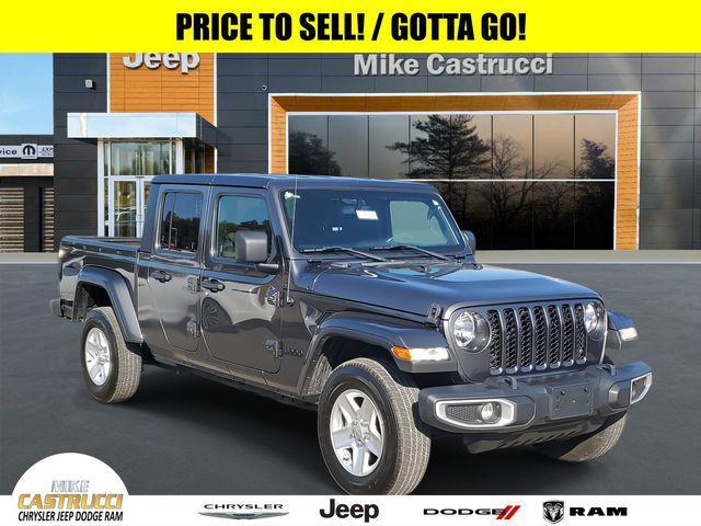 used 2022 Jeep Gladiator car, priced at $26,200