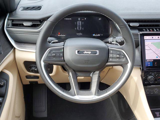 new 2025 Jeep Grand Cherokee car, priced at $47,995