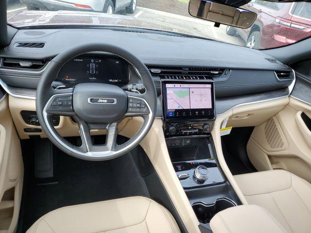 new 2025 Jeep Grand Cherokee car, priced at $47,995