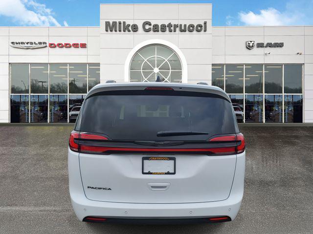 new 2025 Chrysler Pacifica car, priced at $43,995
