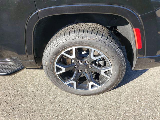 new 2025 Jeep Wagoneer L car, priced at $74,995