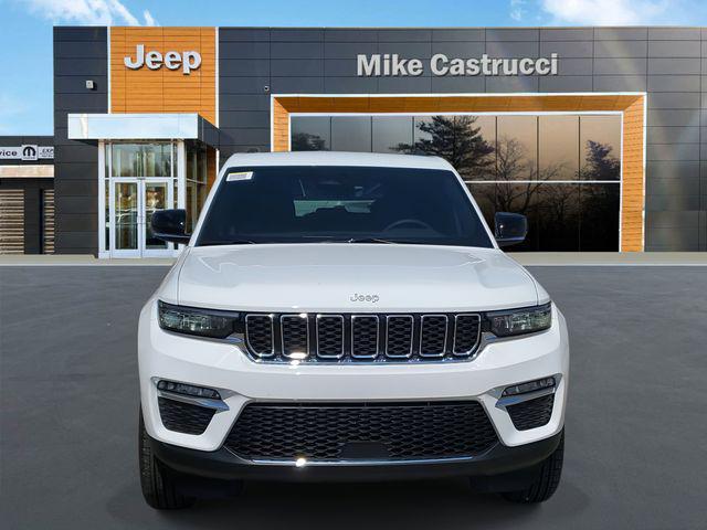 new 2025 Jeep Grand Cherokee car, priced at $40,995