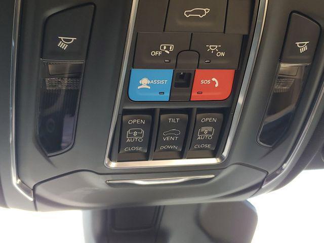 new 2025 Jeep Grand Cherokee car, priced at $42,911