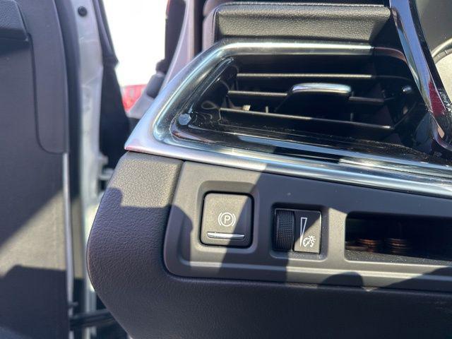 used 2024 Cadillac XT6 car, priced at $38,500