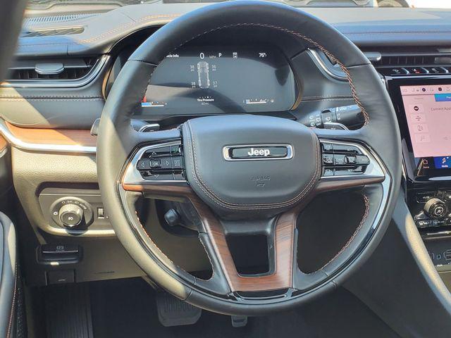 new 2025 Jeep Grand Cherokee car, priced at $54,995