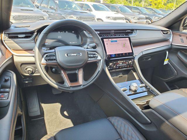 new 2025 Jeep Grand Cherokee car, priced at $54,995
