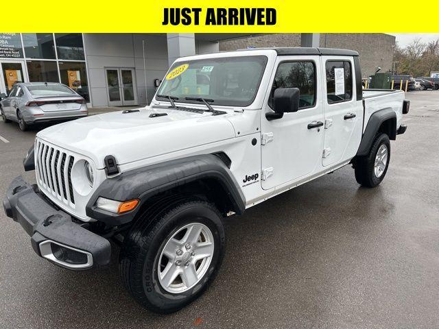 used 2023 Jeep Gladiator car, priced at $30,163