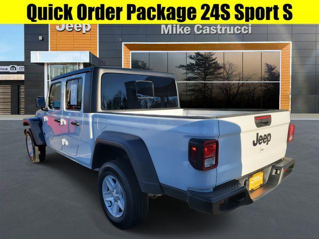 used 2023 Jeep Gladiator car, priced at $28,275