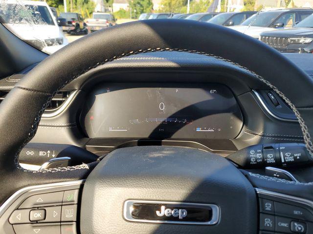 new 2025 Jeep Grand Cherokee car, priced at $50,995