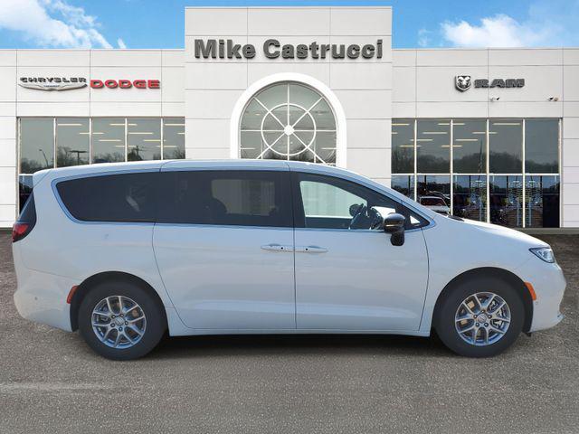 new 2025 Chrysler Pacifica car, priced at $41,995