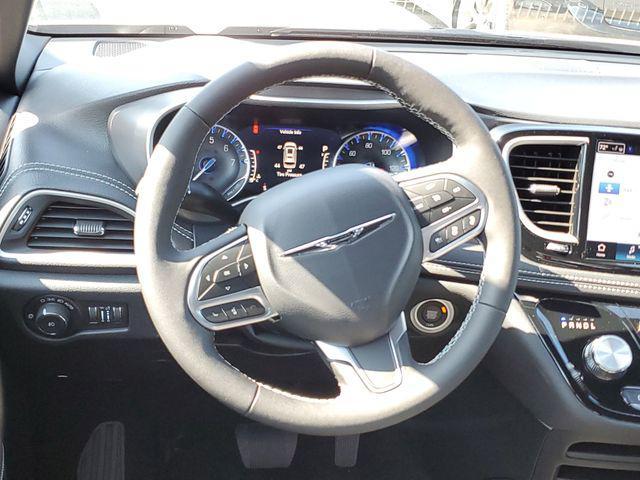 new 2025 Chrysler Pacifica car, priced at $41,995