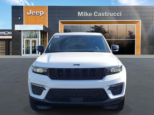 new 2025 Jeep Grand Cherokee car, priced at $43,995