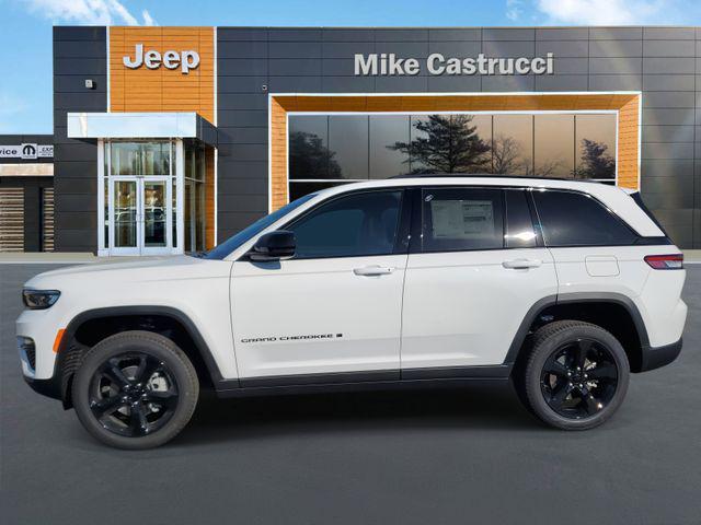new 2025 Jeep Grand Cherokee car, priced at $43,995