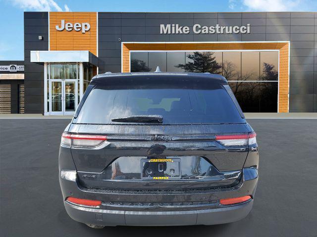 new 2025 Jeep Grand Cherokee car, priced at $46,995