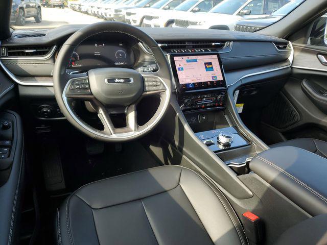 new 2025 Jeep Grand Cherokee car, priced at $46,995