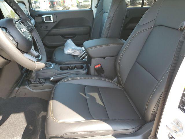new 2025 Jeep Gladiator car, priced at $44,995