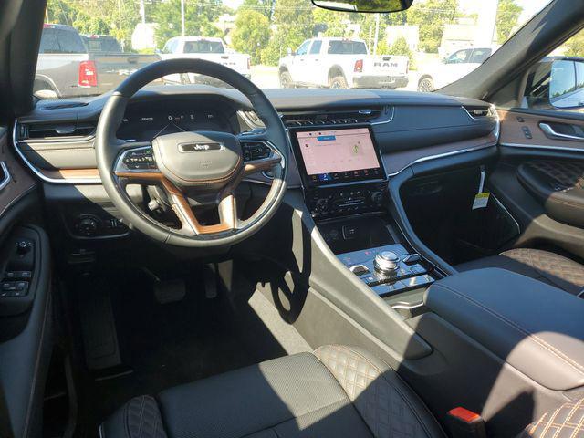 new 2025 Jeep Grand Cherokee car, priced at $56,495