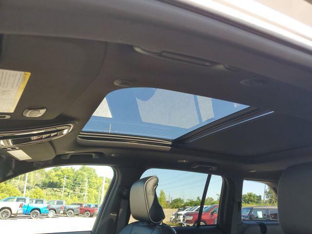 new 2025 Jeep Grand Cherokee car, priced at $56,495