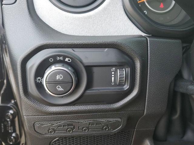 new 2025 Jeep Gladiator car, priced at $39,995
