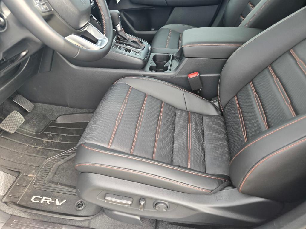 new 2026 Honda CR-V Hybrid car, priced at $42,325