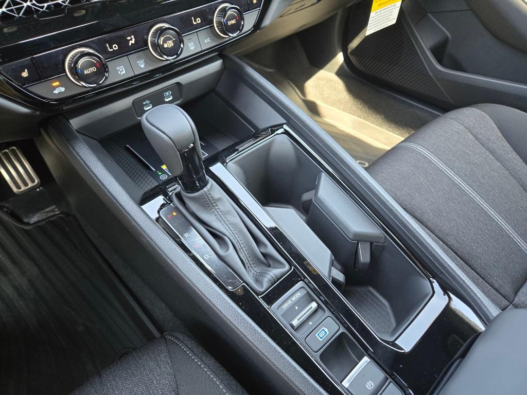 new 2025 Honda Accord Hybrid car, priced at $36,955