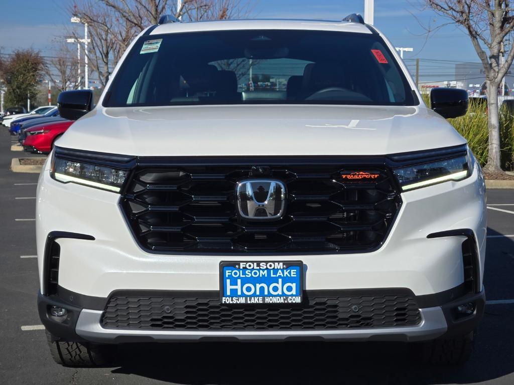 new 2025 Honda Pilot car, priced at $52,945