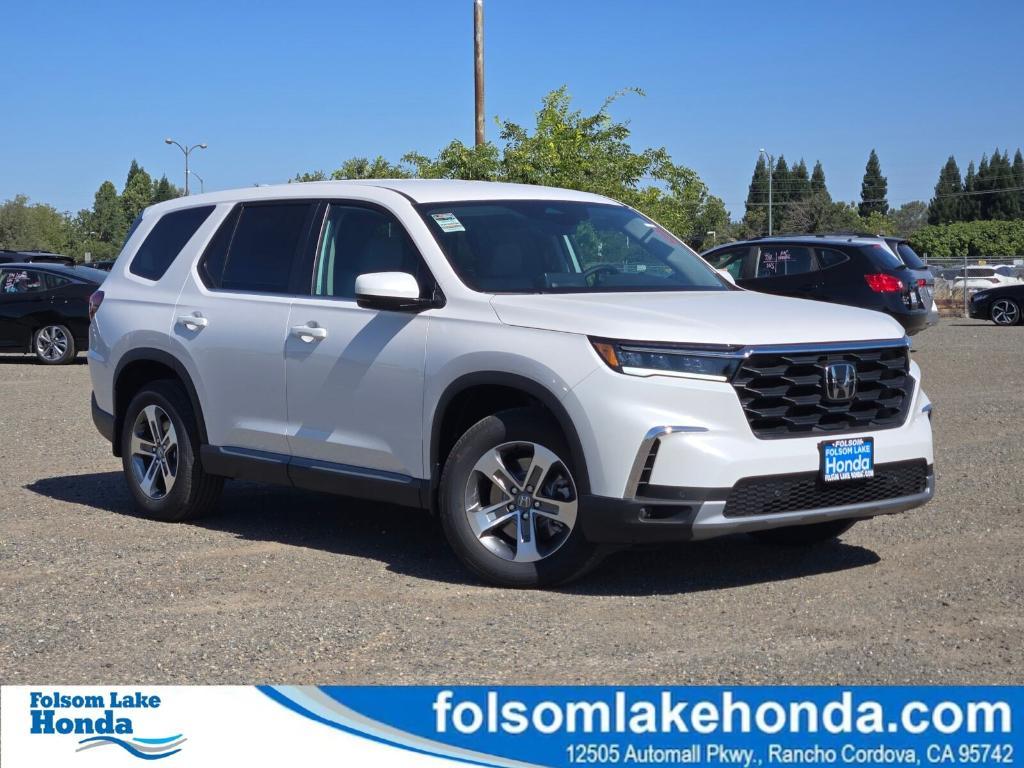 new 2025 Honda Pilot car, priced at $49,200