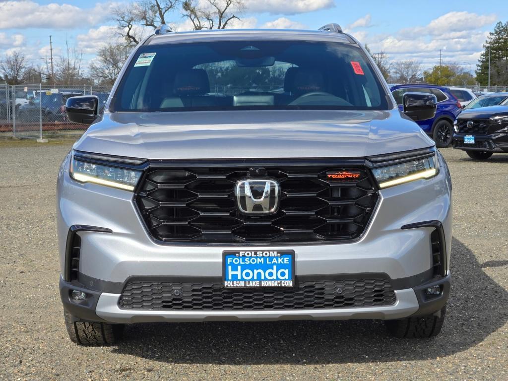 new 2025 Honda Pilot car, priced at $53,025