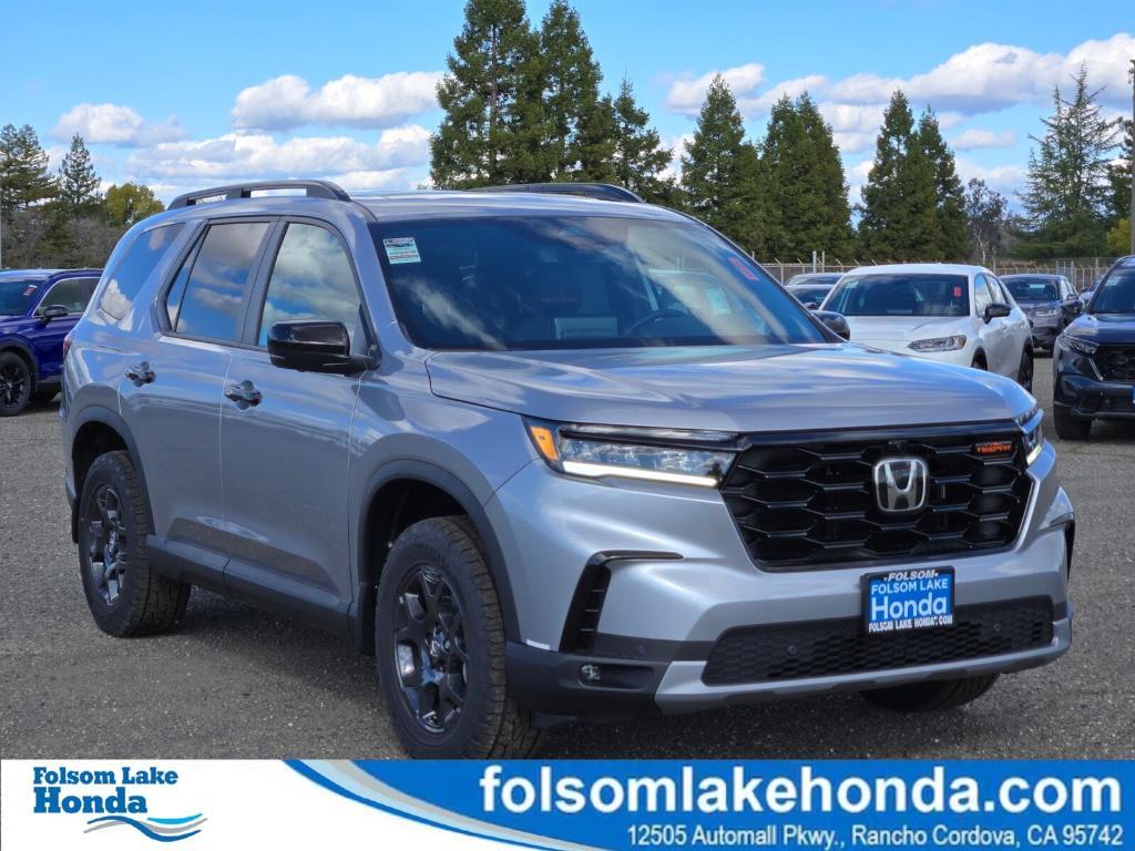 new 2025 Honda Pilot car, priced at $53,025