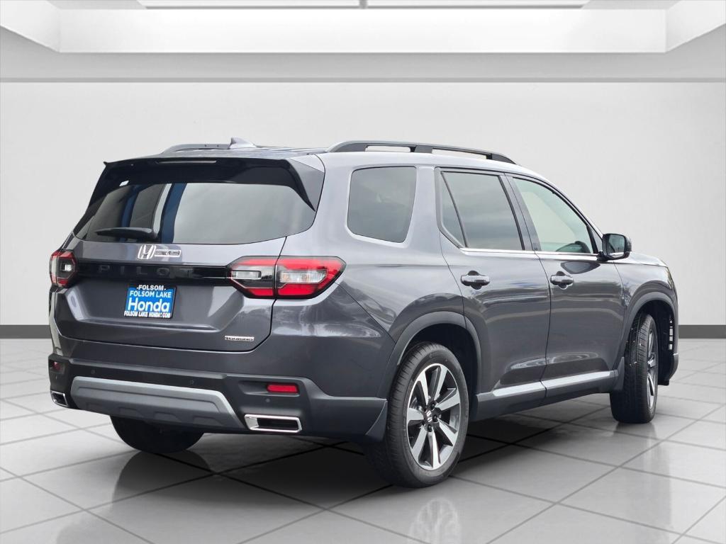 new 2025 Honda Pilot car, priced at $50,690