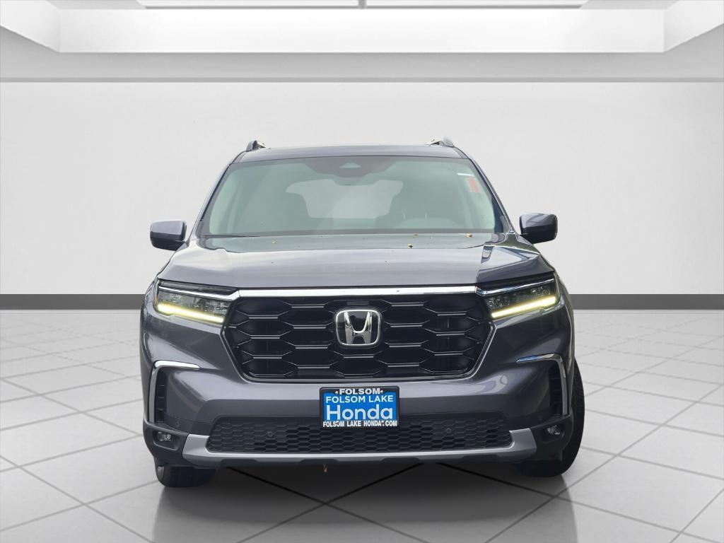 new 2025 Honda Pilot car, priced at $50,690
