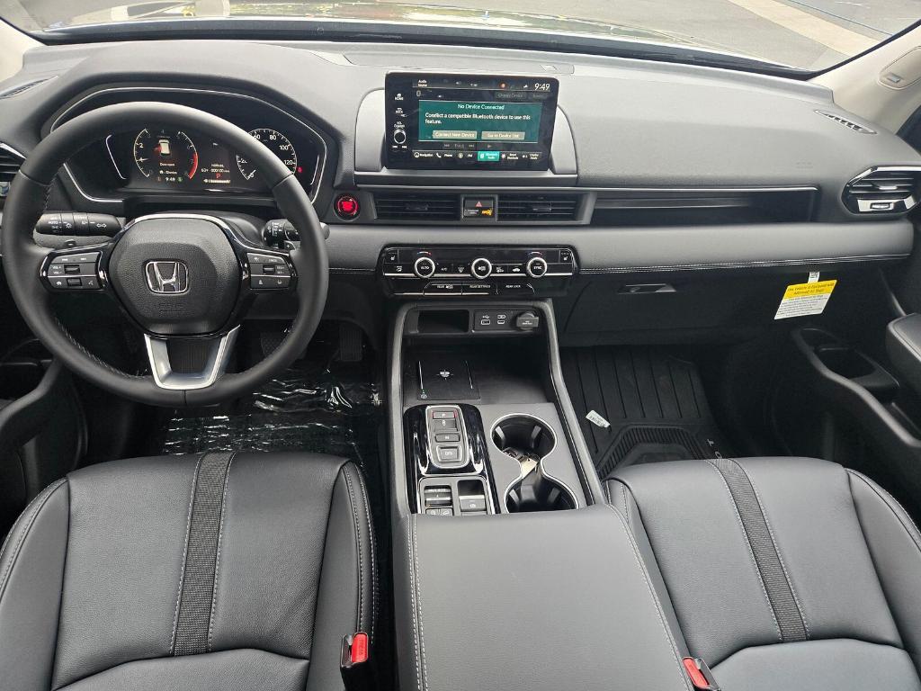 new 2025 Honda Pilot car, priced at $50,690