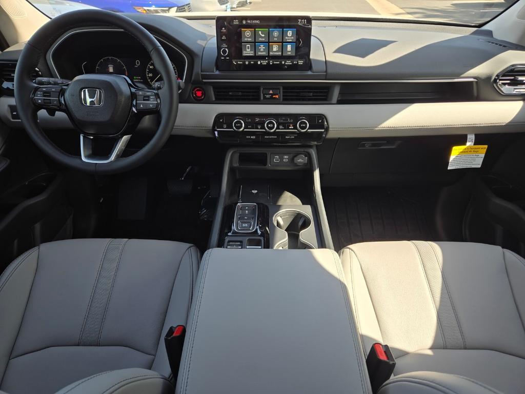 new 2025 Honda Pilot car, priced at $47,100