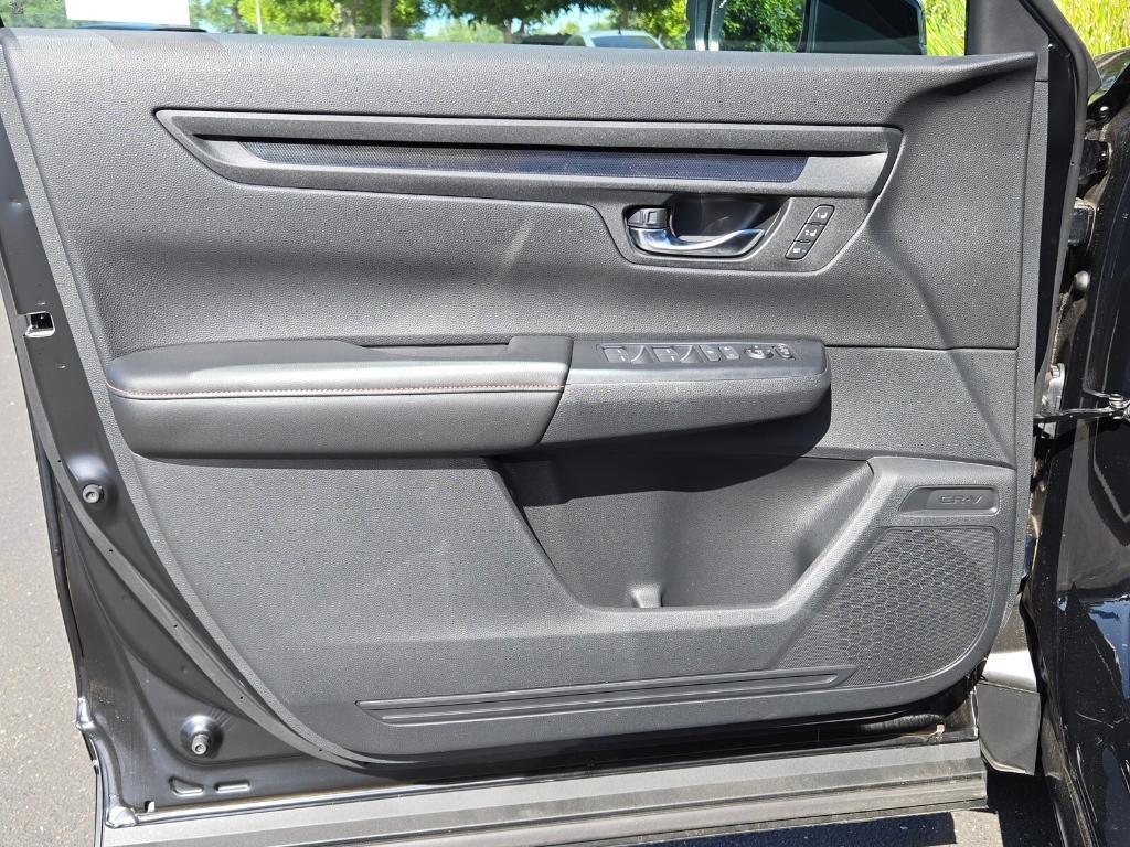 new 2025 Honda CR-V Hybrid car, priced at $40,740