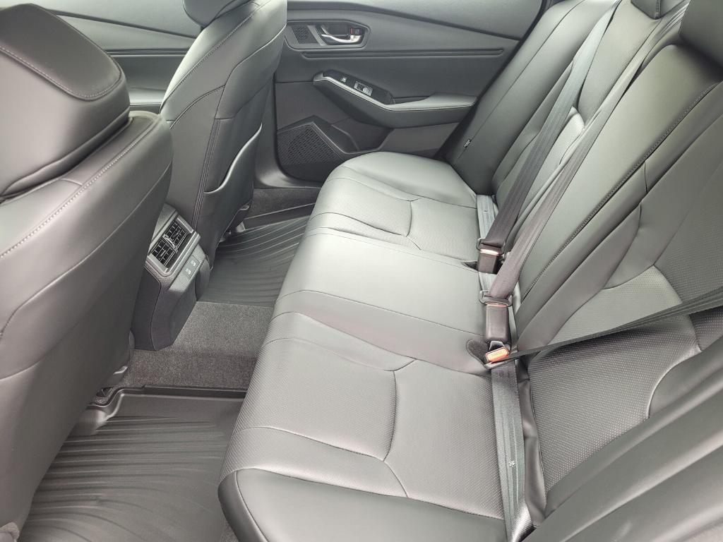 new 2025 Honda Accord Hybrid car, priced at $42,600