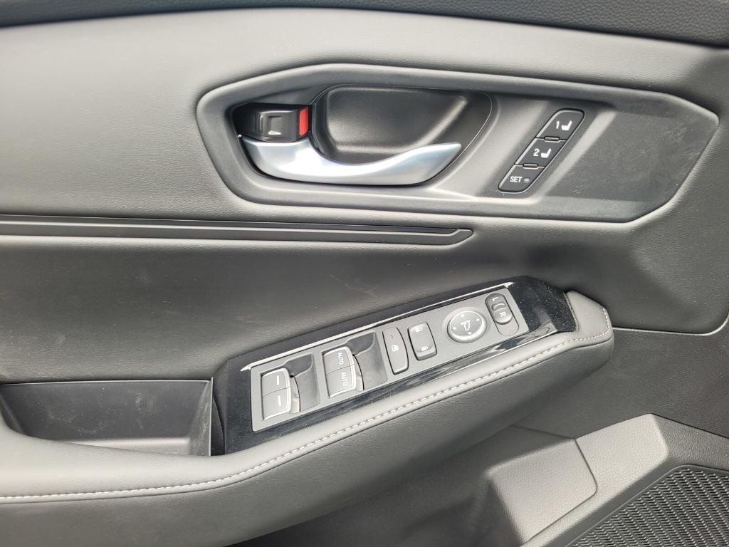 new 2025 Honda Accord Hybrid car, priced at $42,600