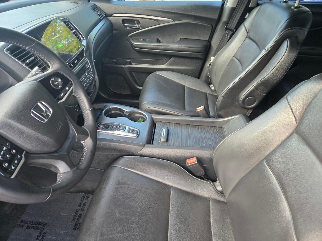 used 2022 Honda Pilot car, priced at $32,182