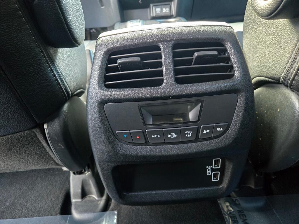 used 2022 Honda Pilot car, priced at $32,182