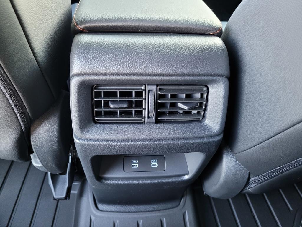 new 2025 Honda CR-V Hybrid car, priced at $41,195