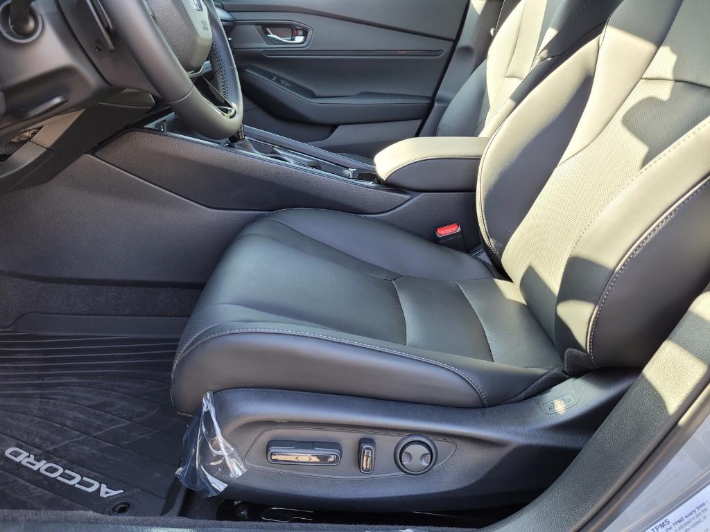 new 2025 Honda Accord Hybrid car, priced at $38,675