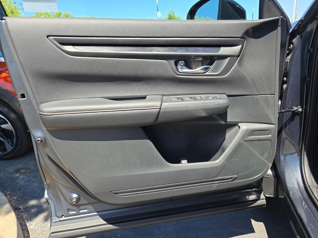 new 2026 Honda CR-V Hybrid car, priced at $40,275